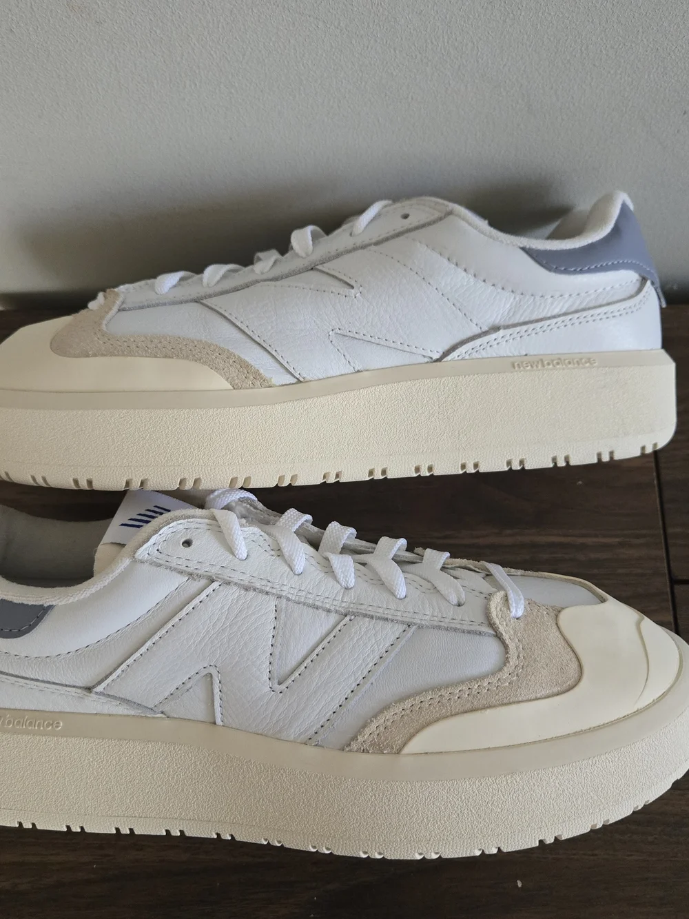 New Balance CT302 Shoes Mens Size 10 White Grey Comfort Athletic